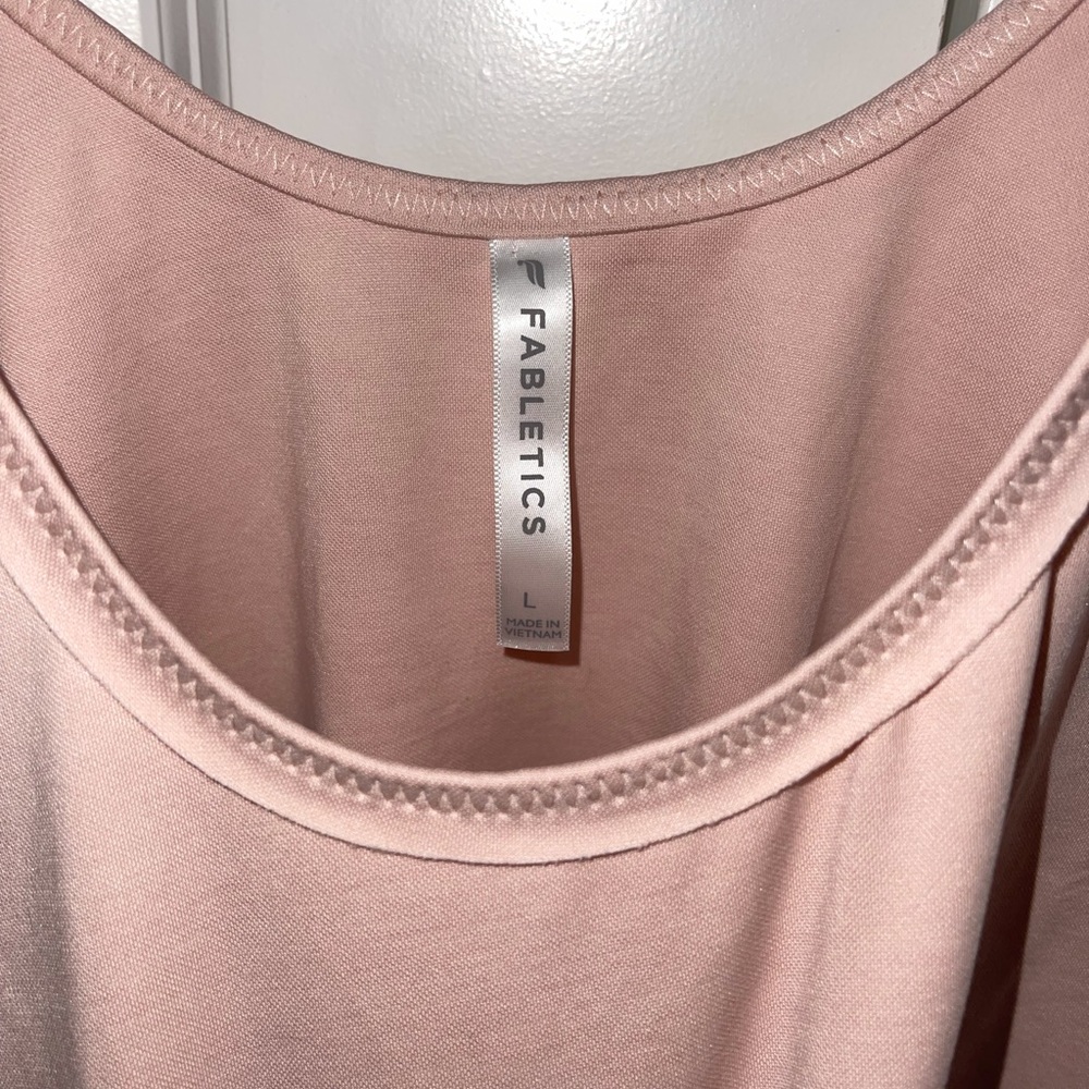 Fabletics crop top - Picture 3 of 4
